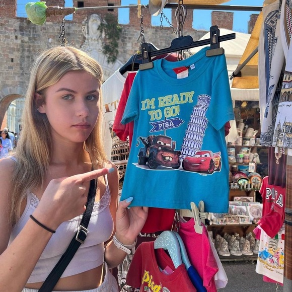 Meet your Posher, Kady - Picture 4 of 4